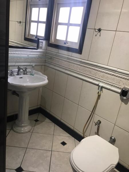 Imagem 13 da galeria do anúncio: Quarto individual - UERJ / HUPE / Hosp. Jesus