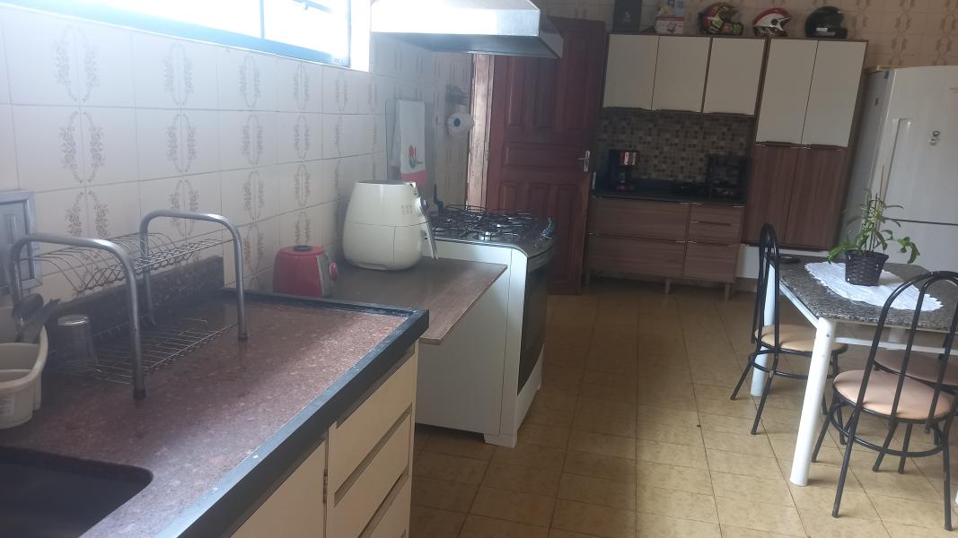 Imagem 1 da galeria do anúncio: Quarto Mensal para Moças ou Rapazes