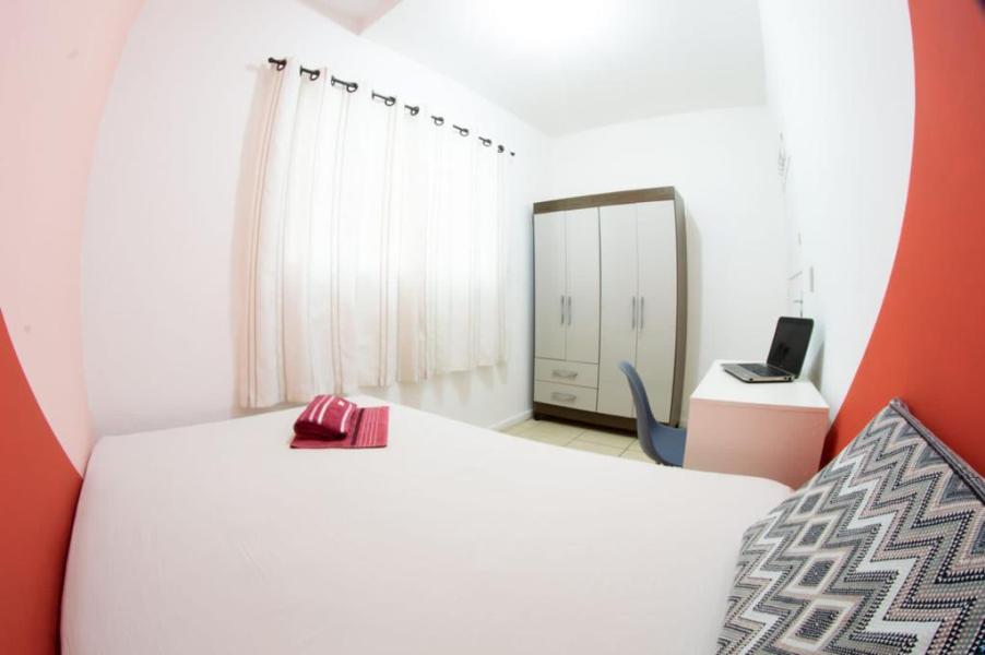 Imagem 3 da galeria do anúncio: Quarto mobiliado próximo à estação Berrini