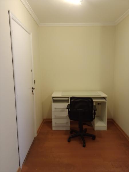 Imagem 4 da galeria do anúncio: Suite ampla no Horto Florestal