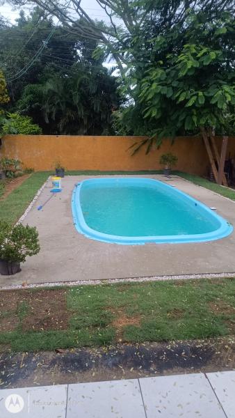 Imagem 1 da galeria do anúncio: Aluga se Quarto Femenino em residência com Piscina