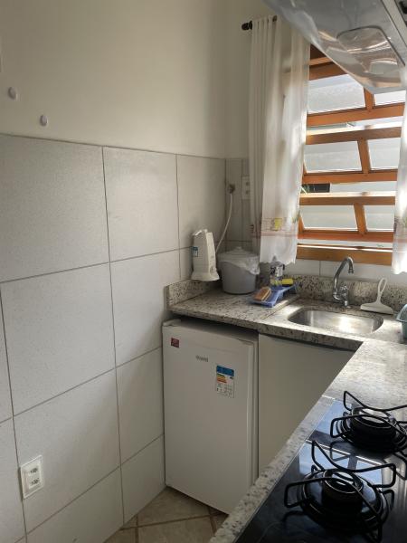 Imagem 7 da galeria do anúncio: Quarto mobiliado em casa de família.