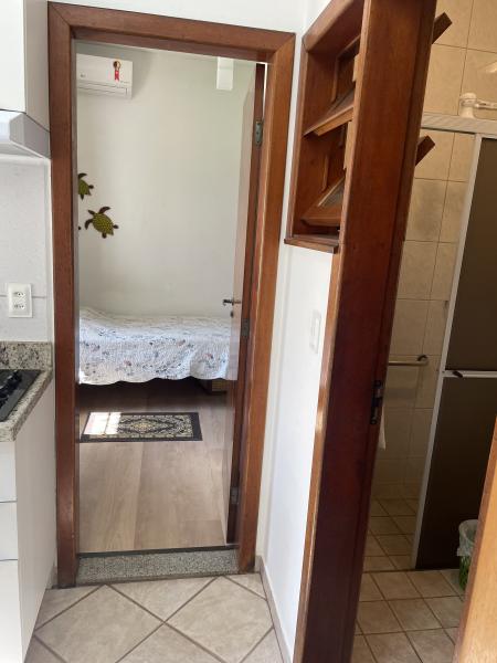 Imagem 2 da galeria do anúncio: Quarto mobiliado em casa de família.