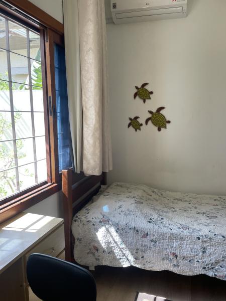 Imagem 5 da galeria do anúncio: Quarto mobiliado em casa de família.