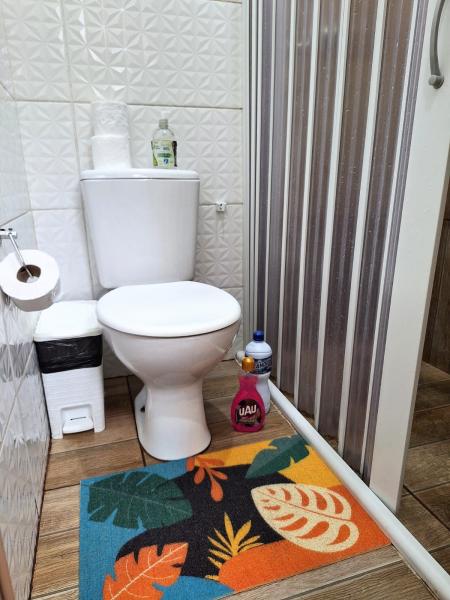 Imagem 13 da galeria do anúncio: Lindo Quarto INDIVIDUAL  no Casarão em Santos