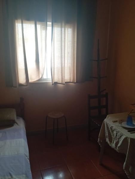 Imagem 3 da galeria do anúncio: Quarto individual mobiliado em vila isabel