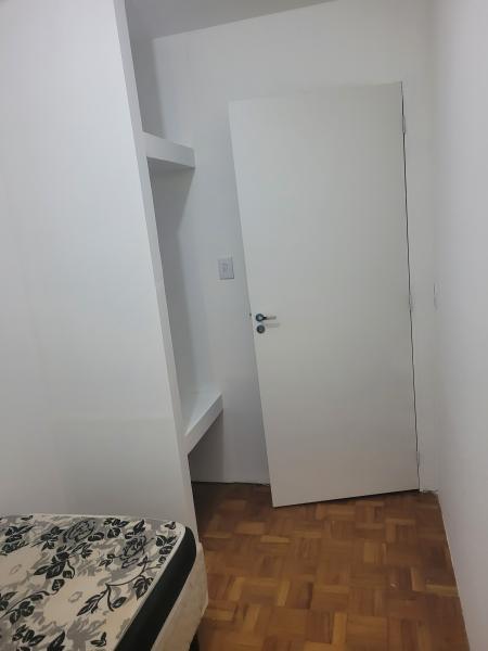 Imagem 3 da galeria do anúncio: quarto praça da republica