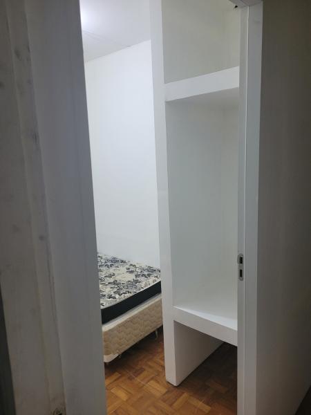 Imagem 2 da galeria do anúncio: quarto praça da republica