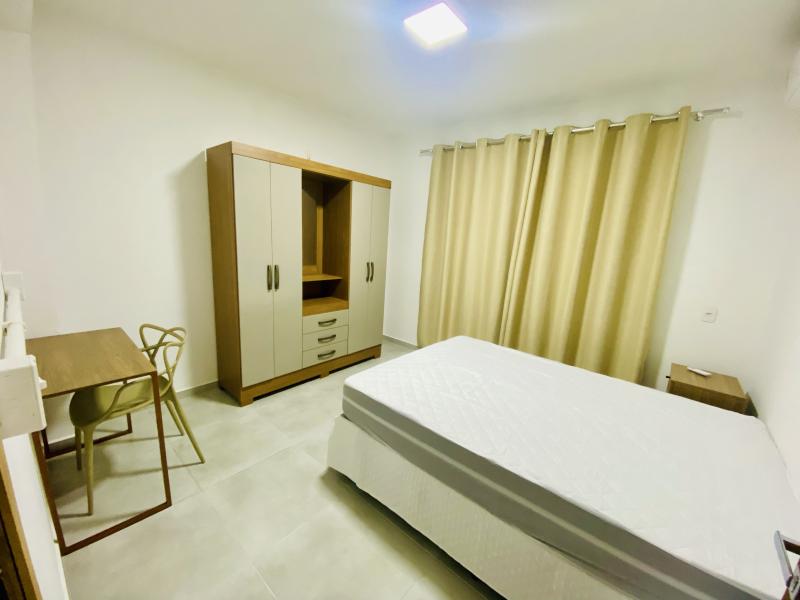 Imagem 2 da galeria do anúncio: Aluga 01 quarto p/ moça c/ contas inclusas