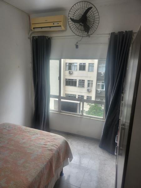 Imagem 3 da galeria do anúncio: Aluga-se quarto no posto 6 (Copacabana com Ipanema)