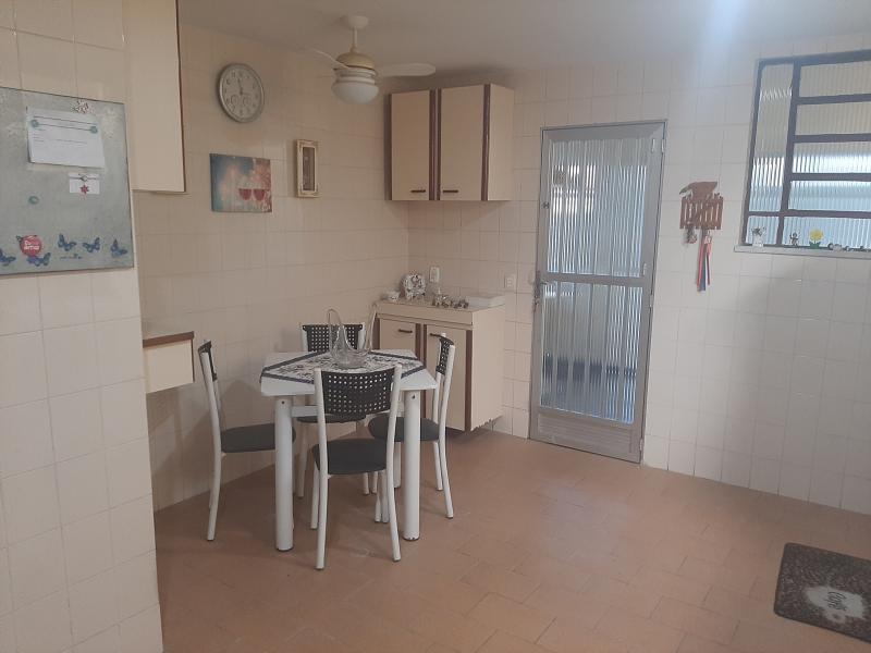 Imagem 6 da galeria do anúncio: QUARTO COM BANHEIRO PRIVATIVO