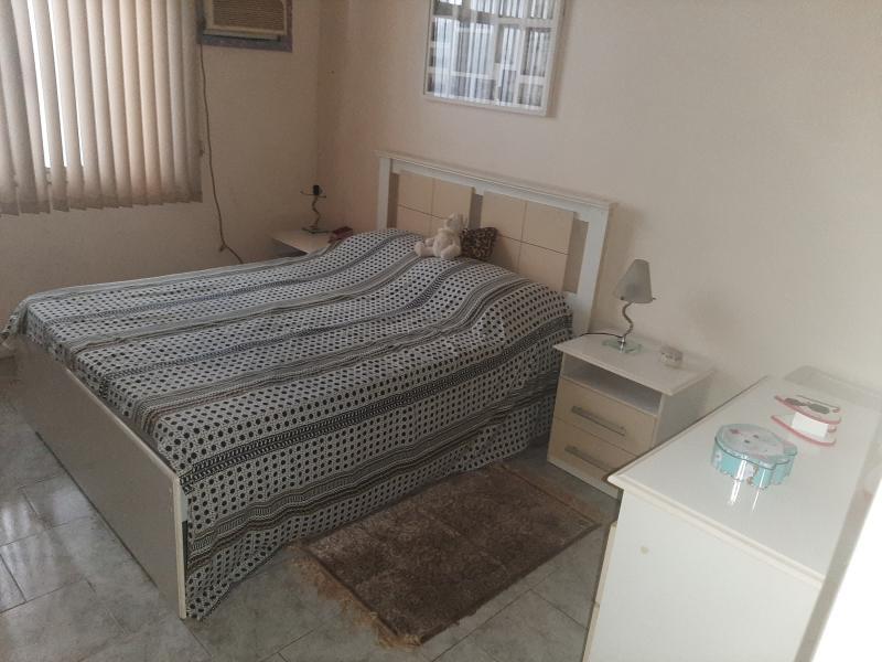 Imagem 1 da galeria do anúncio: QUARTO COM BANHEIRO PRIVATIVO