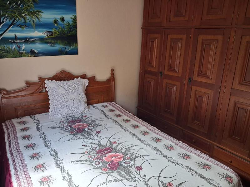 Imagem 1 da galeria do anúncio: Quarto individual em Casa no bairro de São Francisco