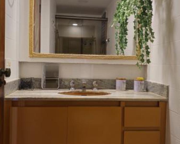 Imagem 9 da galeria do anúncio: METRÔ SANTA CRUZ, ESPAÇOSO