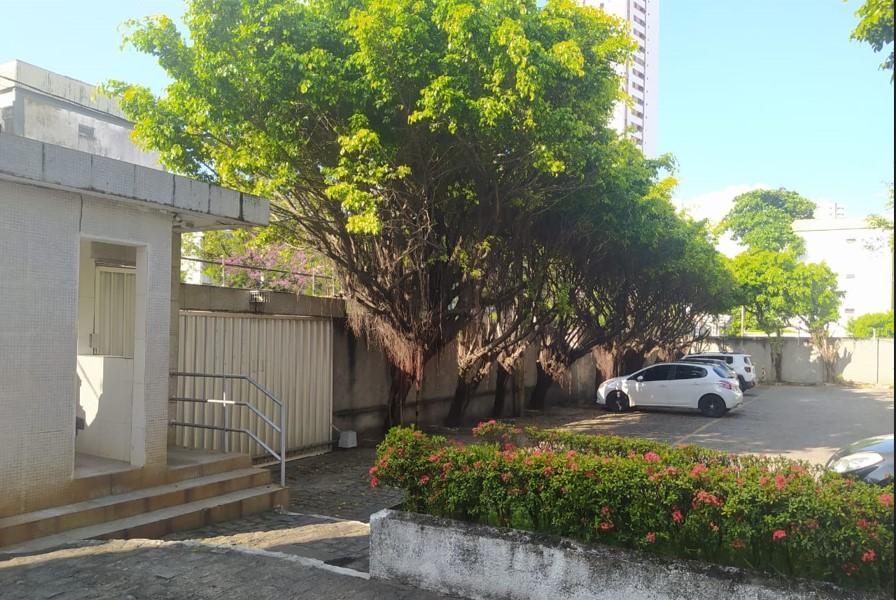 Imagem 1 da galeria do anúncio: LOCAÇÃO DE QUARTO EM BOA VIAGEM