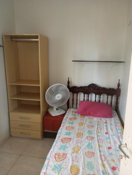 Imagem 1 da galeria do anúncio: Quarto para moças no Meireles