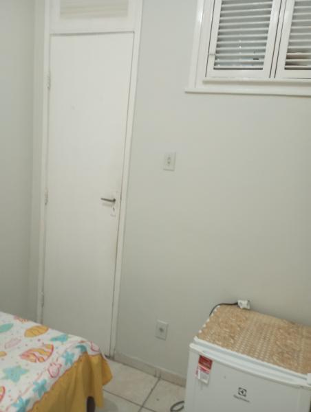 Imagem 4 da galeria do anúncio: Quarto para moças no Meireles