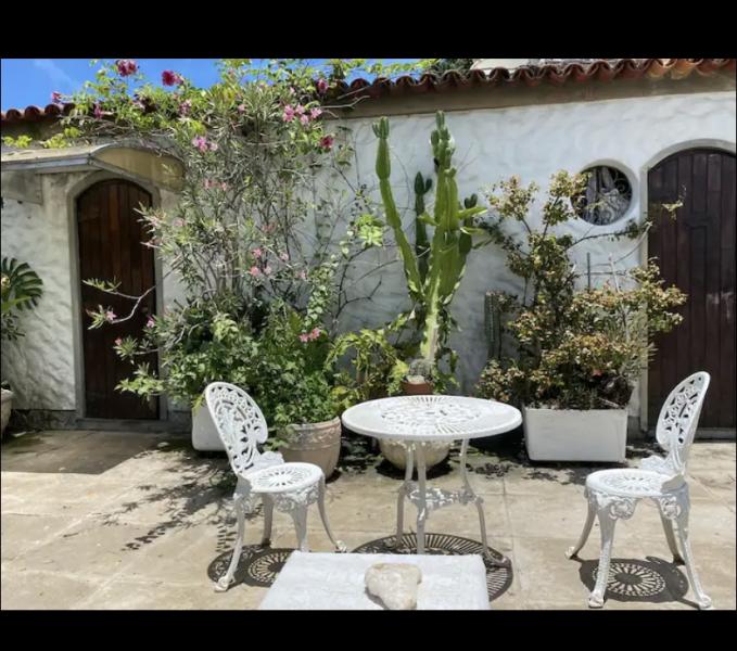 Imagem 5 da galeria do anúncio: Suíte  em cobertura com jardim