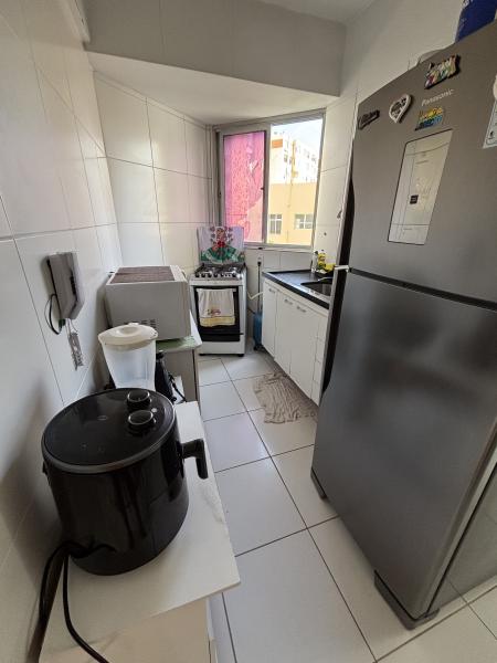 Imagem 7 da galeria do anúncio: Quarto mobiliado no Costa Azul