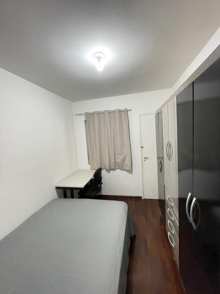 Imagem 1 da galeria do anúncio: Quarto mobiliado em apartamento compartilhado em Alphaville