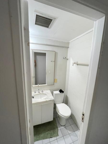 Imagem 5 da galeria do anúncio: Quarto mobiliado em apartamento compartilhado em Alphaville