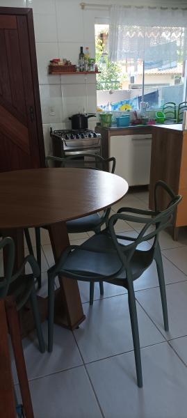 Imagem 2 da galeria do anúncio: Quarto em casa compartilhada no centrinho Morro das Pedras