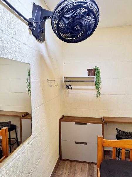 Imagem 6 da galeria do anúncio: Lindo Quarto INDIVIDUAL  no Casarão em Santos