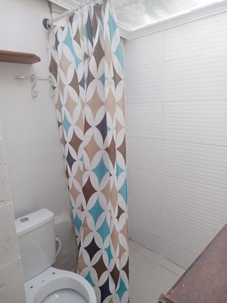 Imagem 5 da galeria do anúncio: Casinha com jardim