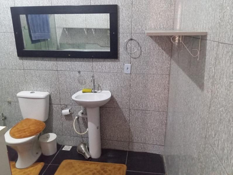 Imagem 10 da galeria do anúncio: Quarto Individual Mobiliado c Banheiro (suíte)