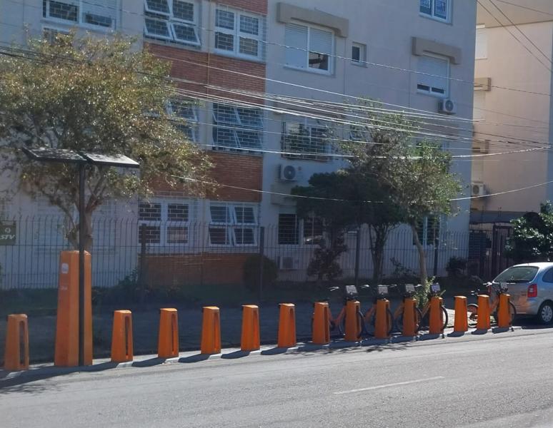 Imagem 1 da galeria do anúncio: alugo quartos privativo pra final do ano. .