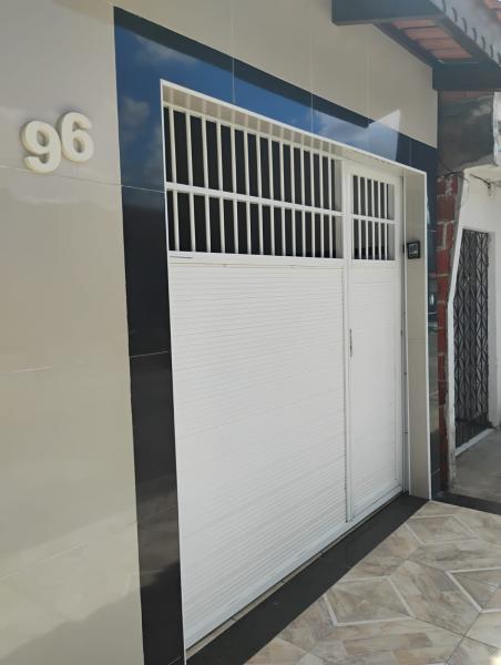 Imagem 1 da galeria do anúncio: QUARTO DISPONIVEL PARA LOCAÇÃO EM CASA COMPARTILHADA