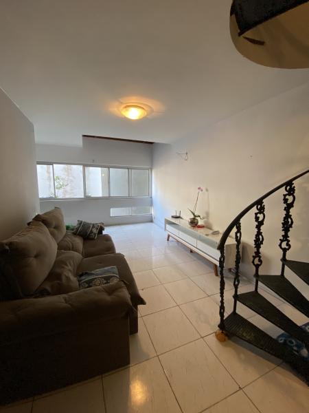 Imagem 5 da galeria do anúncio: Quarto no Vidigal