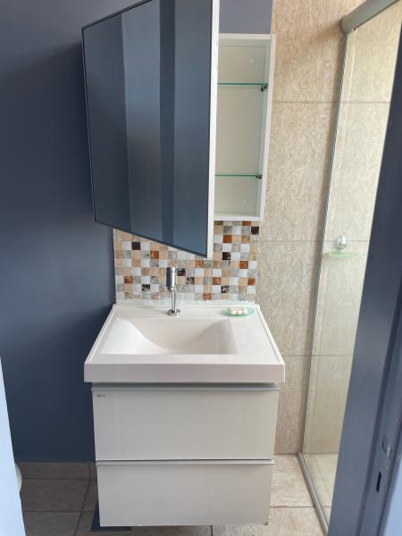 Imagem 5 da galeria do anúncio: QUARTO VIP C/BANHEIRO EXCLUSIVO