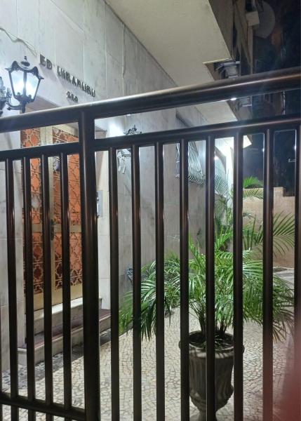 Imagem 5 da galeria do anúncio: Quarto Mobiliado em Copacabana