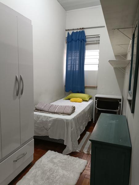 Imagem 2 da galeria do anúncio: Aluga-se quarto