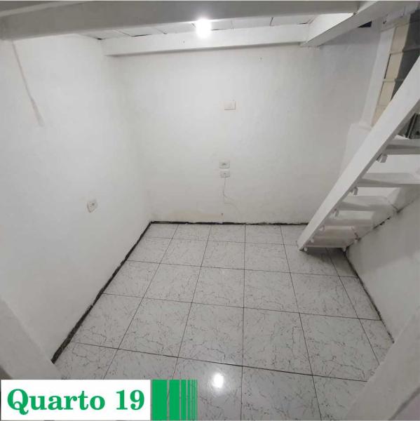 Imagem 3 da galeria do anúncio: Aluga-se Quarto tipo Kit (Bela Vista) 14 Minutos do Metrô