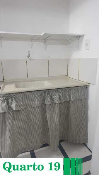 Imagem 2 da galeria do anúncio: Aluga-se Quarto tipo Kit (Bela Vista) 14 Minutos do Metrô