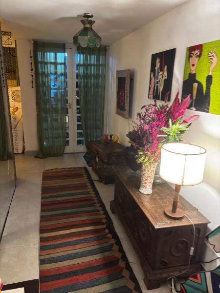 Imagem 6 da galeria do anúncio: suite com boas vibracoes com cozinha