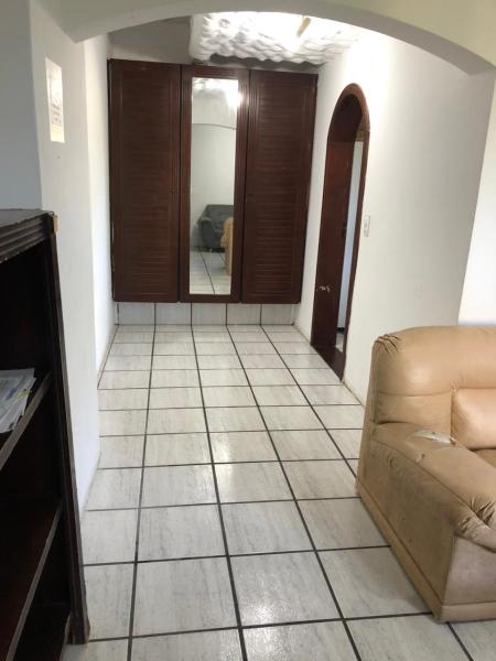 Imagem 15 da galeria do anúncio: Quarto Individual Centro Beira-mar