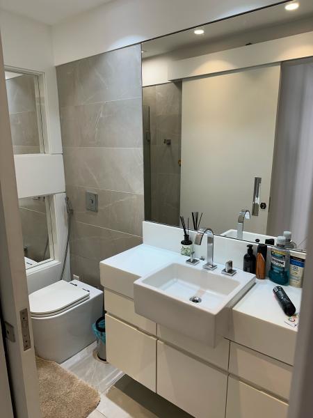 Imagem 6 da galeria do anúncio: Quarto banheiro privativo no Leblon