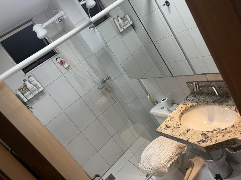 Imagem 1 da galeria do anúncio: Busco uma pessoa para alugar um quarto no meu apto, urgente.