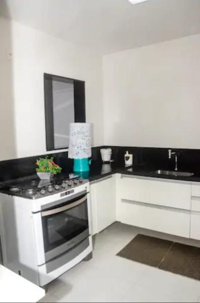 Imagem 6 da galeria do anúncio: Quarto Mobiliado no melhor da Pituba