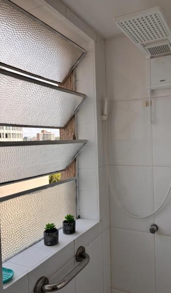 Imagem 10 da galeria do anúncio: Alugo quartos mobiliados no centro