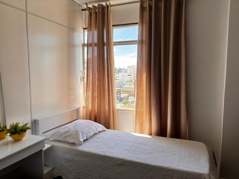 Imagem 6 da galeria do anúncio: Alugo quartos mobiliados no centro