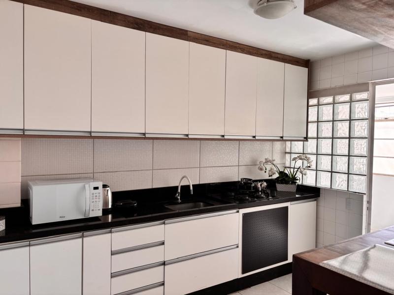 Imagem 4 da galeria do anúncio: Alugo quartos mobiliados no centro