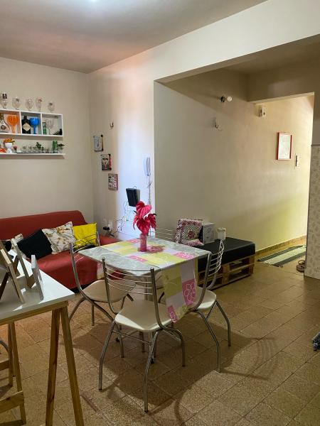 Imagem 5 da galeria do anúncio: Alugo quarto mobiliado com cama e guarda roupa, para meninas