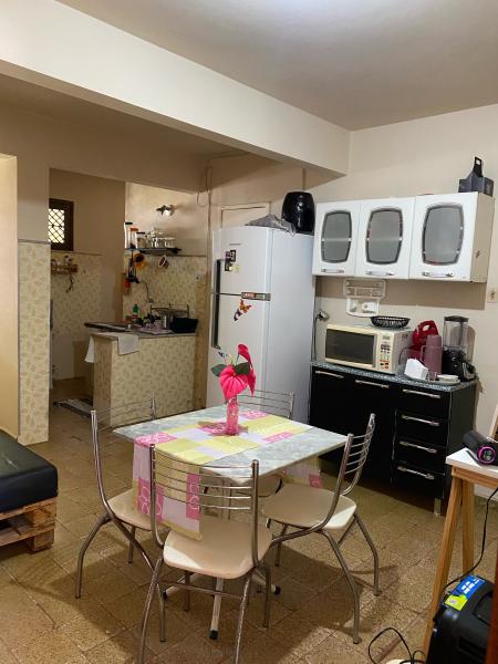 Imagem 6 da galeria do anúncio: Alugo quarto mobiliado com cama e guarda roupa, para meninas