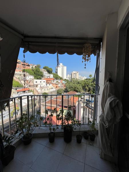 Imagem 5 da galeria do anúncio: quarto com vista e varanda