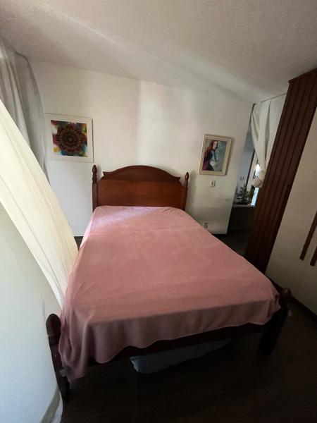 Imagem 1 da galeria do anúncio: quarto com vista e varanda