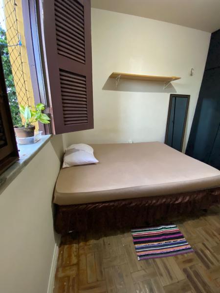 Imagem 1 da galeria do anúncio: QUARTO MOBILIADO P/ MULHER. leia a descriçao